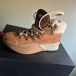 Like New Sorel x Prana Waterproof Boots